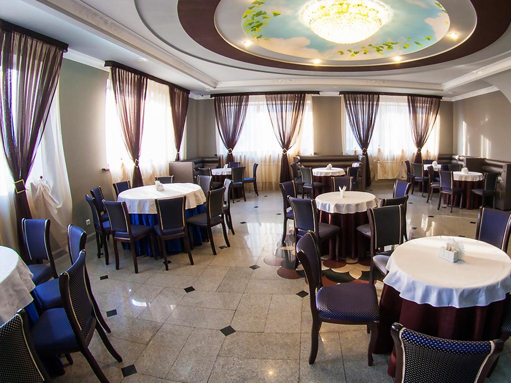 Plaza Hotel Volgograd Ngoại thất bức ảnh