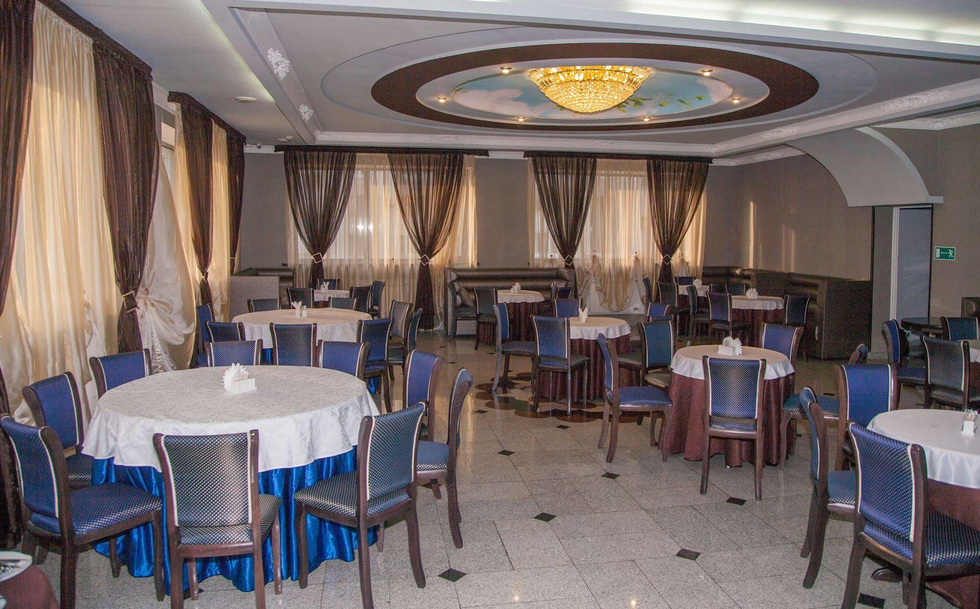 Plaza Hotel Volgograd Ngoại thất bức ảnh